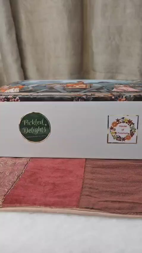 Make Your Own Gift Box (4 Pickles + 2 Spices)